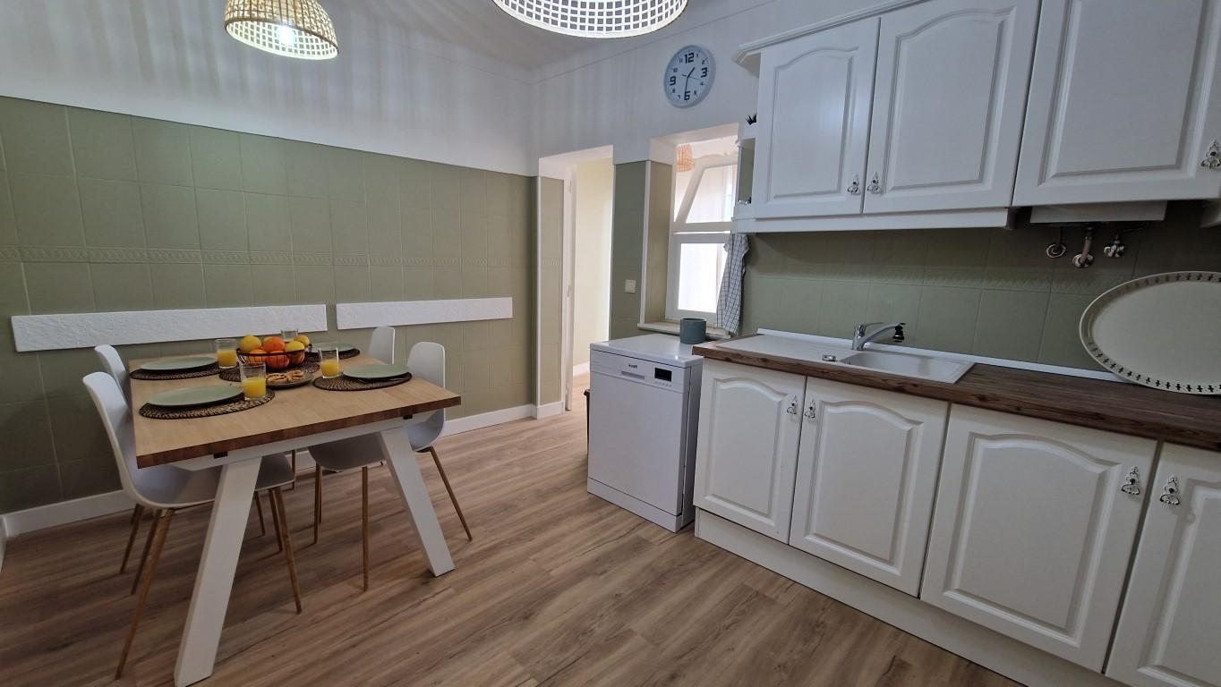 Apartamento T2 com vista mar