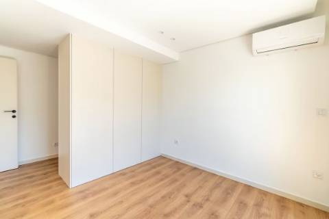 Apartamento T3 novo com Garagem e Piscina em Conceição de Tavira