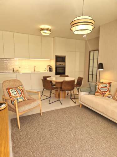 Apartamento T2 mobilado com garagem e piscina em Cabanas de Tavira