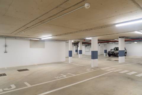 Apartamento T2 mobilado com garagem e piscina em Cabanas de Tavira