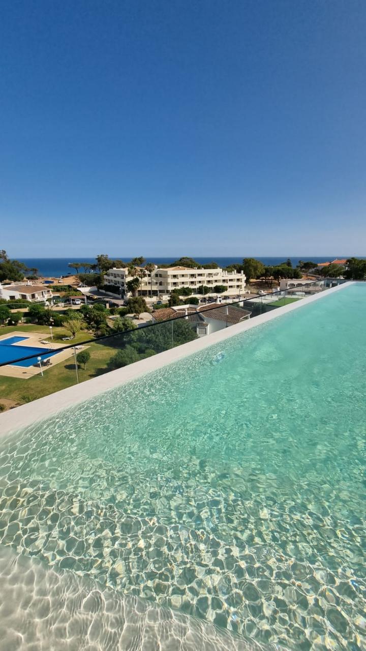 Apartamento T2 em Albufeira com vista Mar, piscina e garagem
