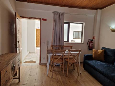 Apartamento T1 Remodelado com Vista Privilegiada sobre a Ria Formosa