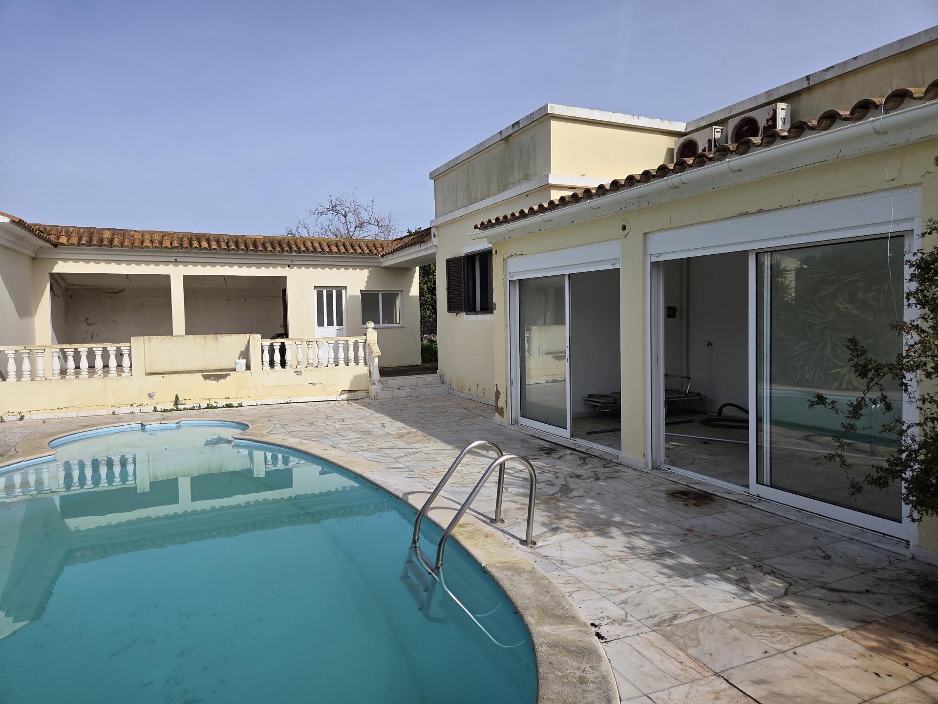 Moradia T5 com Vista Mar e Piscina - na zona da Ria Formosa