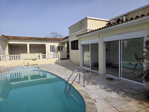 Moradia T5 com Vista Mar e Piscina - na zona da Ria Formosa