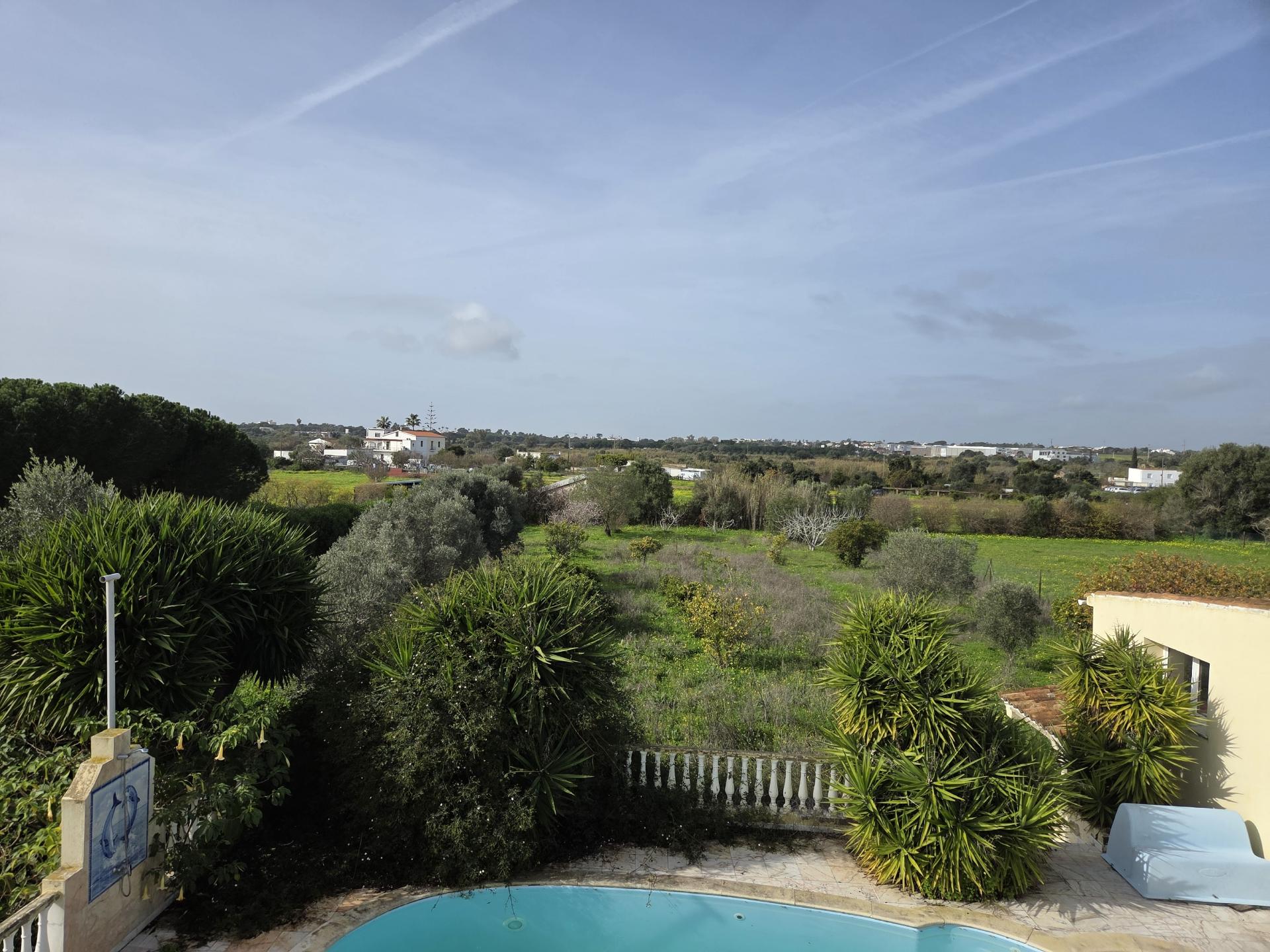 Moradia T5 com Vista Mar e Piscina - na zona da Ria Formosa