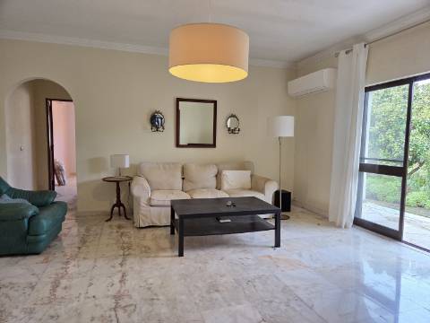 Moradia T5 com Vista Mar e Piscina - na zona da Ria Formosa