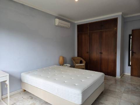 Moradia T5 com Vista Mar e Piscina - na zona da Ria Formosa