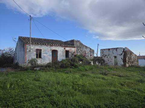 Terreno com Projeto Aprovado e Vistas Golfe e Mar