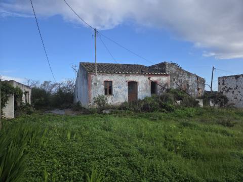 Terreno com Projeto Aprovado e Vistas Golfe e Mar