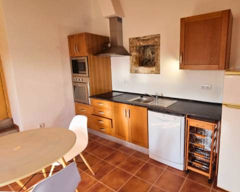 Moradia térrea T1 com ruína e terreno em Alcarias Grandes