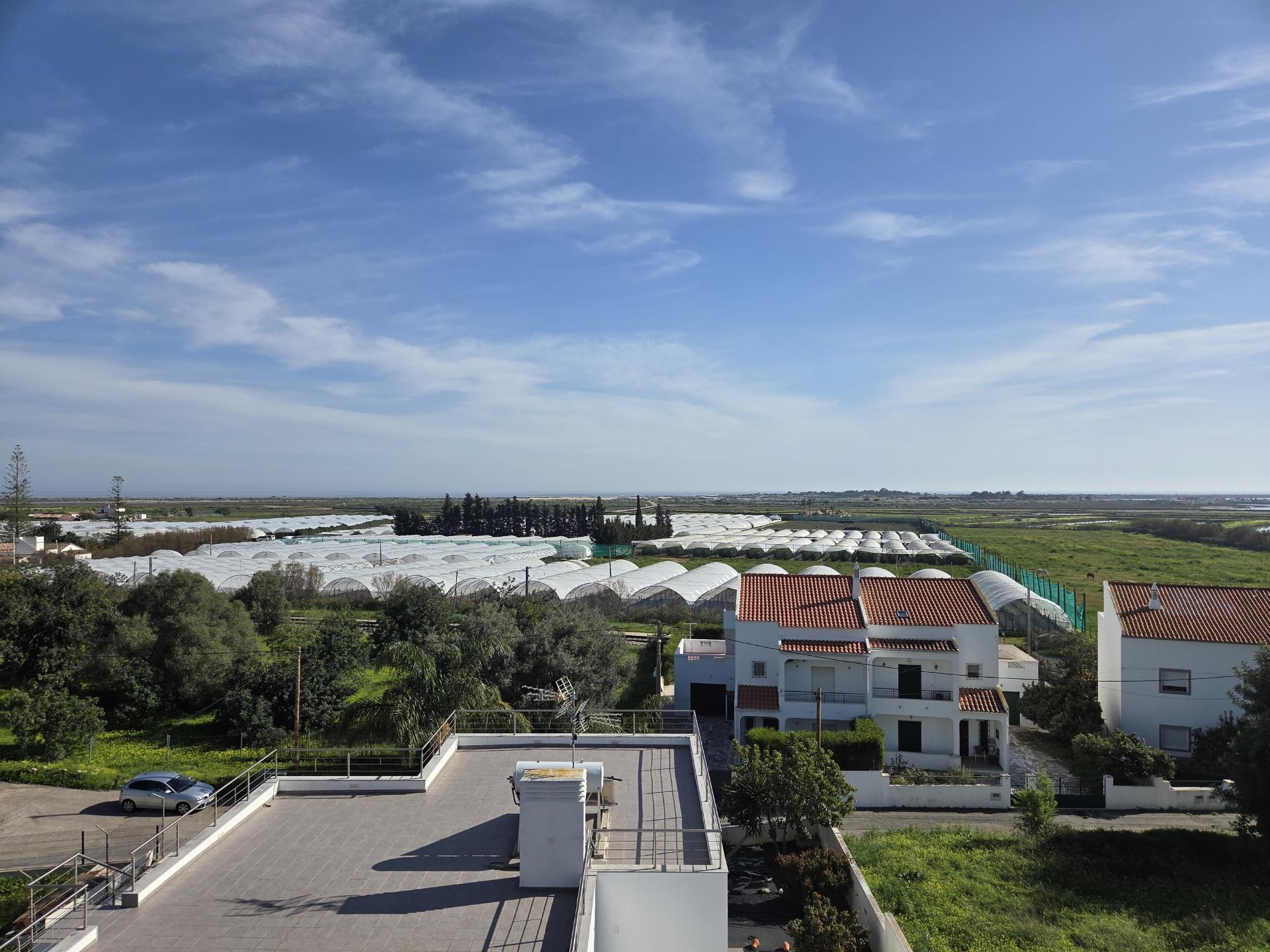 Penthouse com 4 quartos, piscina e terraço privado em Tavira