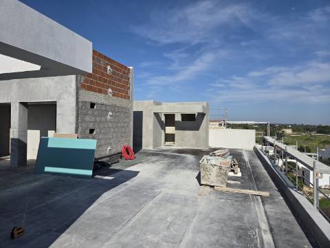 Penthouse com 4 quartos, piscina e terraço privado em Tavira