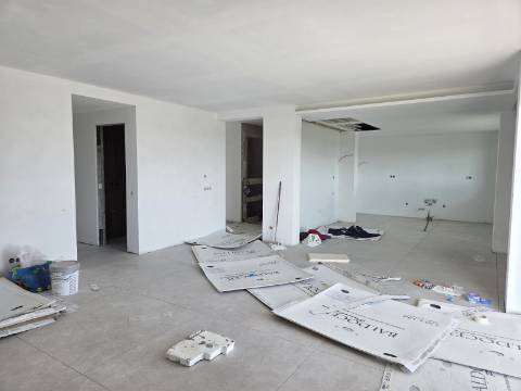 Penthouse com 4 quartos, piscina e terraço privado em Tavira