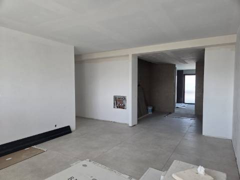 Penthouse com 4 quartos, piscina e terraço privado em Tavira