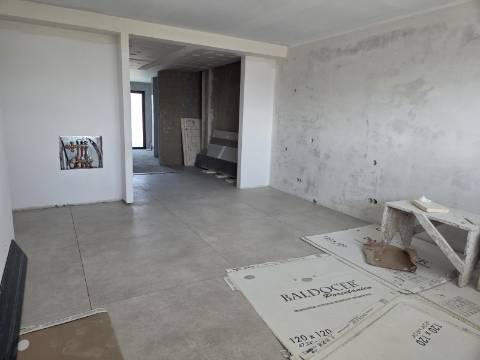 Penthouse com 4 quartos, piscina e terraço privado em Tavira