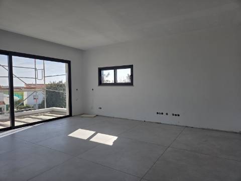 Apartamento T2 de luxo em Tavira com varanda, em fase de construção