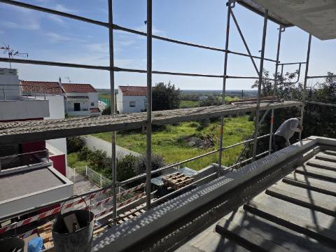 Apartamento T2 de luxo em Tavira com varanda, em fase de construção
