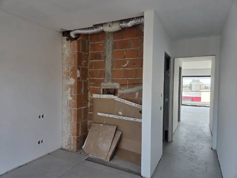 Apartamento T2 de luxo em Tavira com varanda, em fase de construção