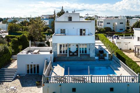 Moradia Exclusiva T4 com Vista Mar e Cidade em Tavira