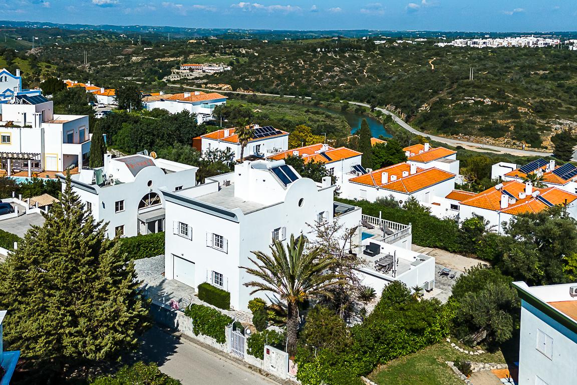 Moradia Exclusiva T4 com Vista Mar e Cidade em Tavira