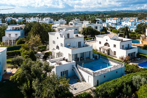 Moradia Exclusiva T4 com Vista Mar e Cidade em Tavira