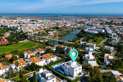 Moradia Exclusiva T4 com Vista Mar e Cidade em Tavira