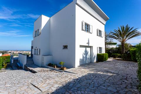 Moradia Exclusiva T4 com Vista Mar e Cidade em Tavira