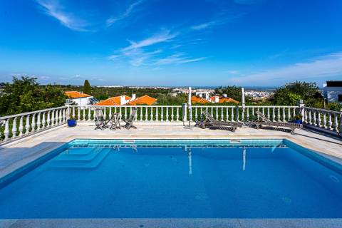 Moradia Exclusiva T4 com Vista Mar e Cidade em Tavira