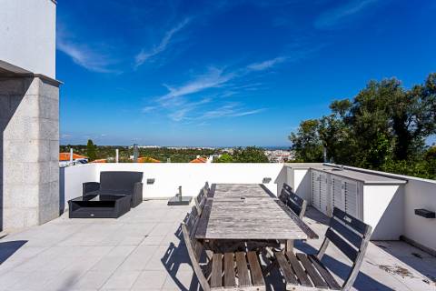 Moradia Exclusiva T4 com Vista Mar e Cidade em Tavira