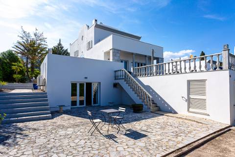 Moradia Exclusiva T4 com Vista Mar e Cidade em Tavira