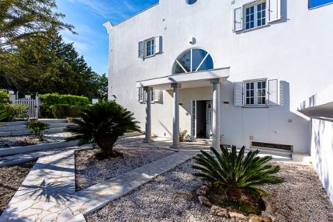 Moradia Exclusiva T4 com Vista Mar e Cidade em Tavira