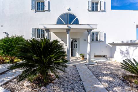 Moradia Exclusiva T4 com Vista Mar e Cidade em Tavira