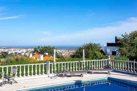 Moradia Exclusiva T4 com Vista Mar e Cidade em Tavira