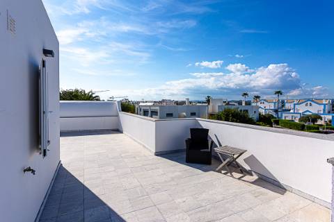 Moradia Exclusiva T4 com Vista Mar e Cidade em Tavira