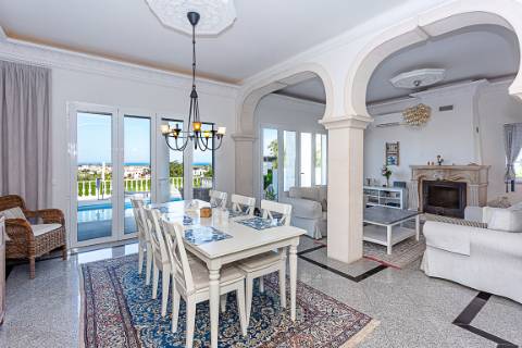 Moradia Exclusiva T4 com Vista Mar e Cidade em Tavira