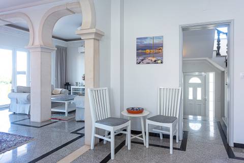 Moradia Exclusiva T4 com Vista Mar e Cidade em Tavira