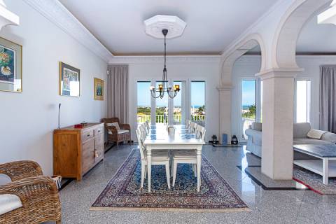 Moradia Exclusiva T4 com Vista Mar e Cidade em Tavira