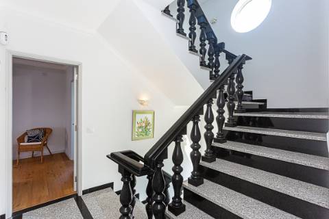 Moradia Exclusiva T4 com Vista Mar e Cidade em Tavira