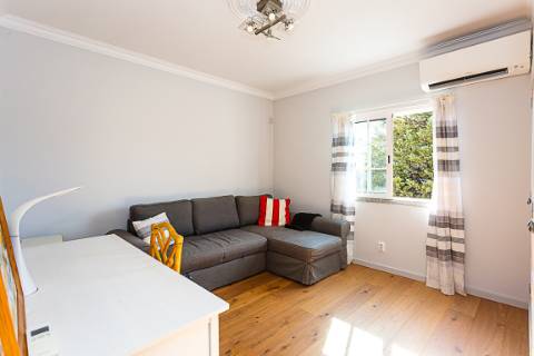 Moradia Exclusiva T4 com Vista Mar e Cidade em Tavira