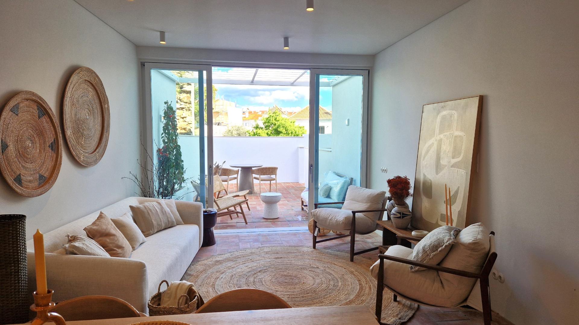 Apartamento T2 de luxo, no centro de Tavira com piscina e garagem privada