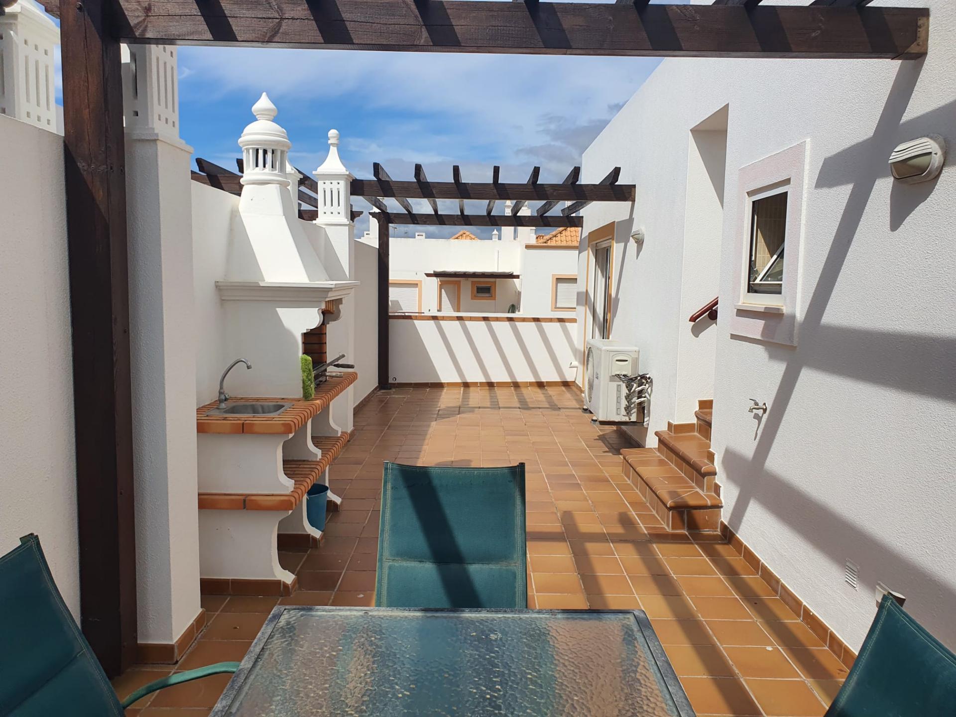 Apartamento Duplex T3 com Terraços, Piscina em Cabanas de Tavira