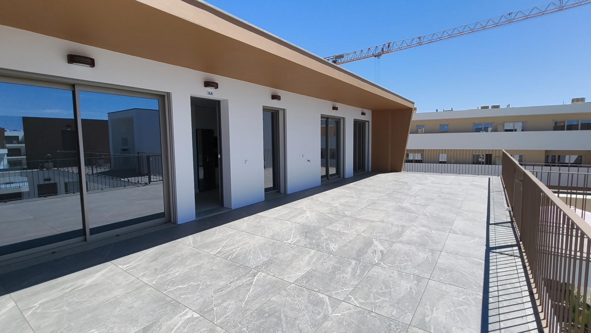 Apartamento T2 em condomínio com piscina e garagem em Cabanas de Tavira