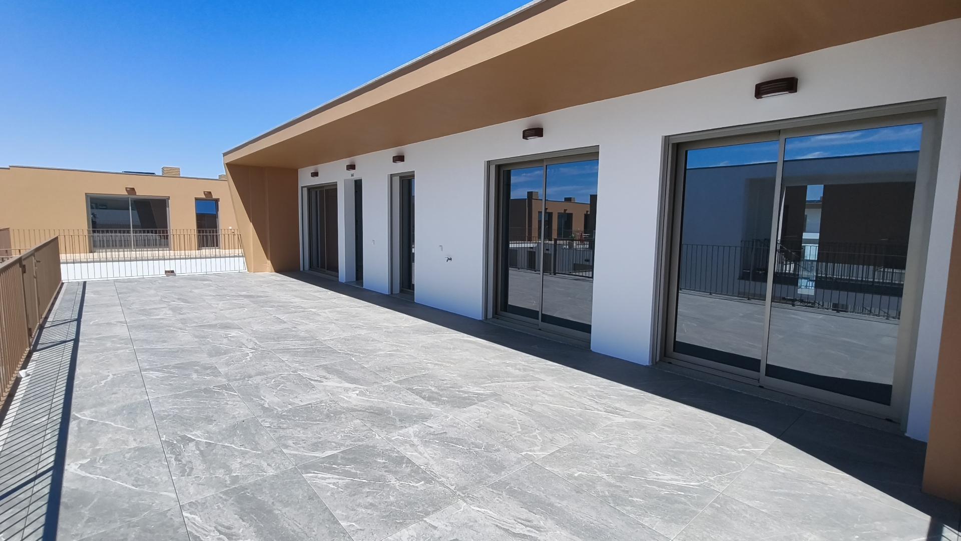 Apartamento T2 em condomínio com piscina e garagem em Cabanas de Tavira