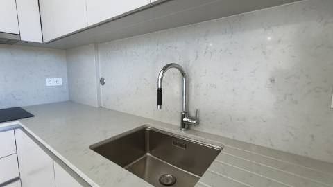 Apartamento T2 em condomínio com piscina e garagem em Cabanas de Tavira
