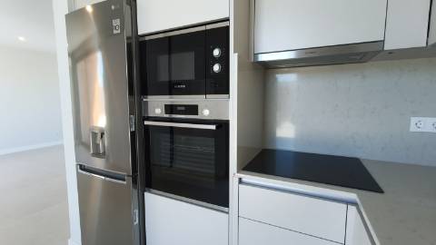 Apartamento T2 em condomínio com piscina e garagem em Cabanas de Tavira