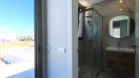 Apartamento T2 em condomínio com piscina e garagem em Cabanas de Tavira