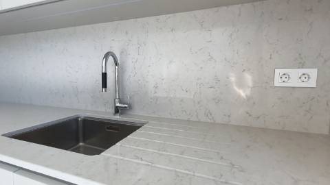 Apartamento T2 em ultimo andar com piscina e garagem em Cabanas de Tavira