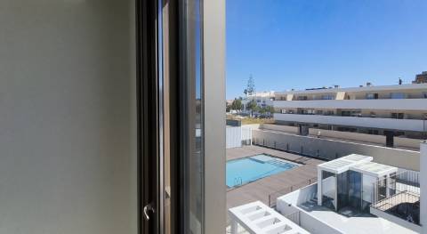 Apartamento T2 em ultimo andar com piscina e garagem em Cabanas de Tavira