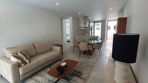 Apartamento T2 em ultimo andar com piscina e garagem em Cabanas de Tavira