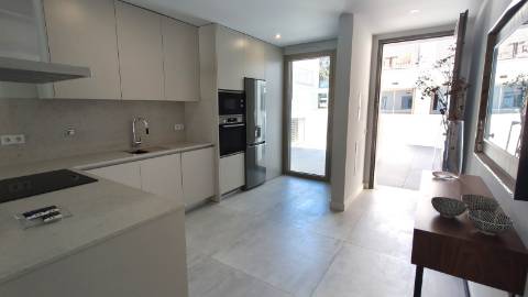 Apartamento T2 com piscina e garagem em Cabanas de Tavira